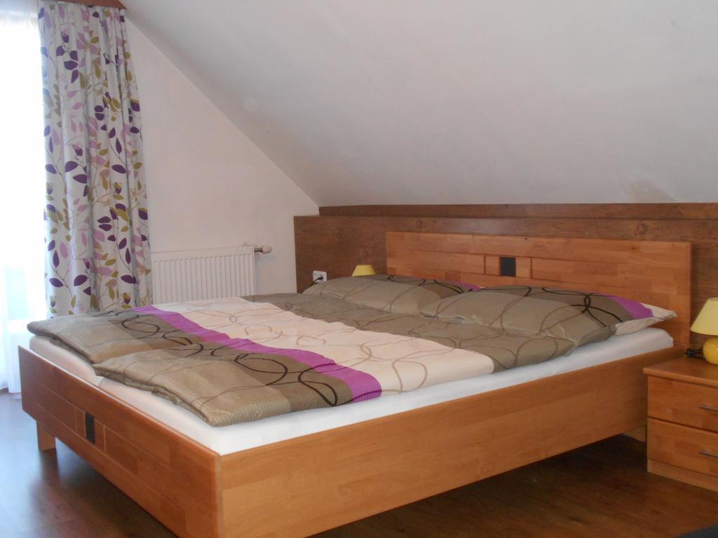 Pollitzer Hollnhof Apartment *